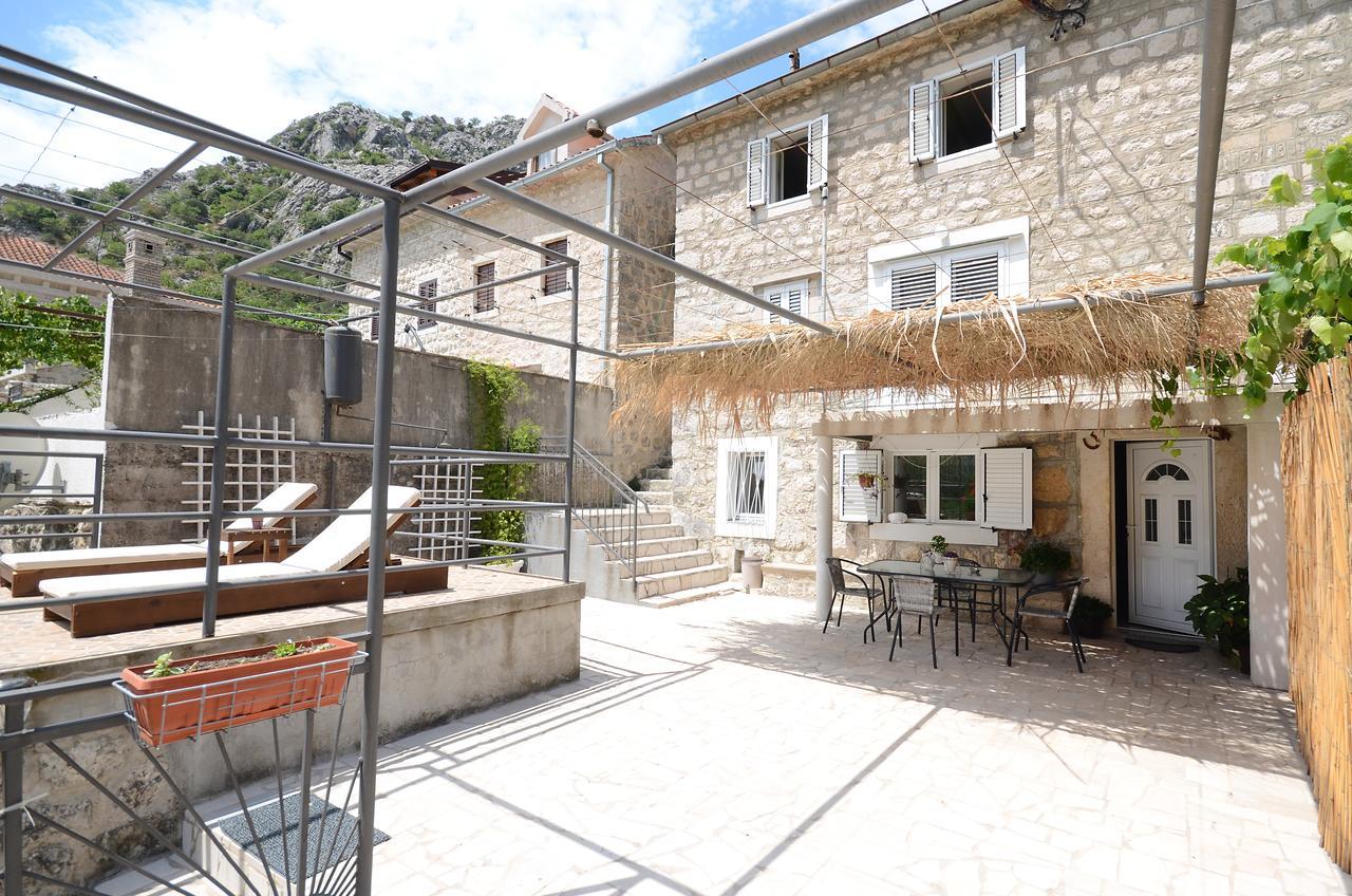 Stone House Dragutinovic Leilighet Kotor Eksteriør bilde