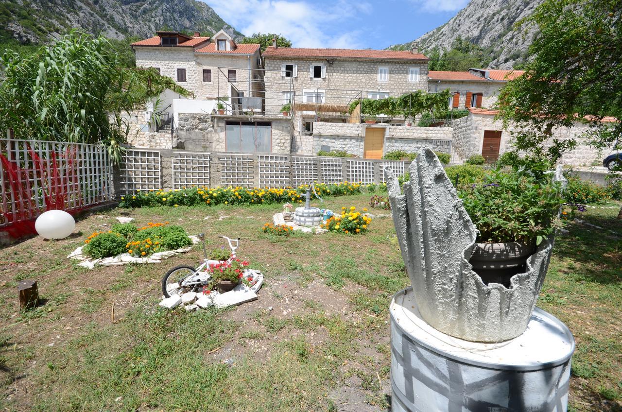 Stone House Dragutinovic Leilighet Kotor Eksteriør bilde